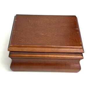 Vintage Wood Dovetail Keepsake Storage Chest Box with Velvety Lining 8 X 6 X4